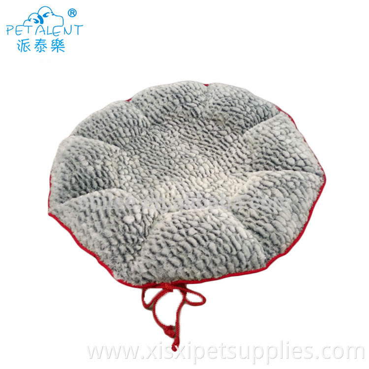 Comfortable&foldable flower shape dog beds/pet mat